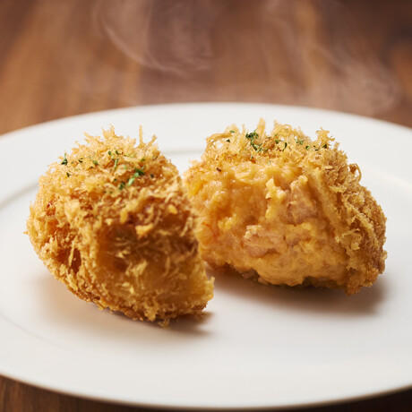 海老・蟹・サーモントラウトのクリームコロッケ