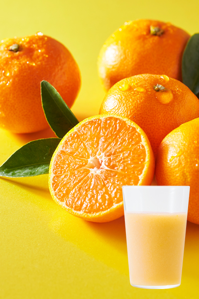 ミカンページ みかんジュース！1本にみかん約20個分のストレート果汁が入って